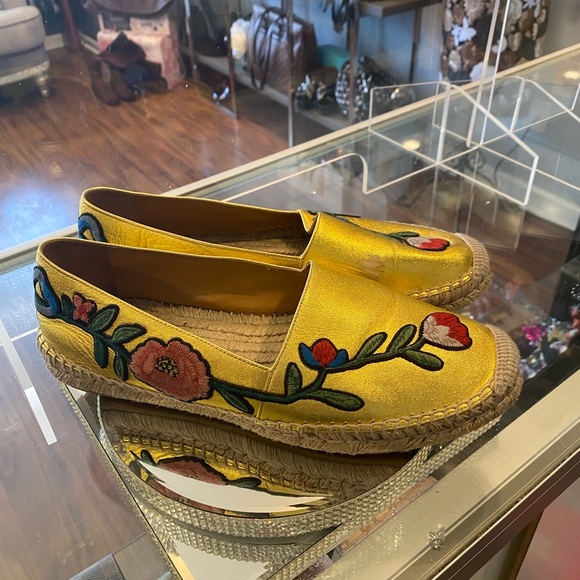 Gold Embroided Gucci - Picture 5 of 5